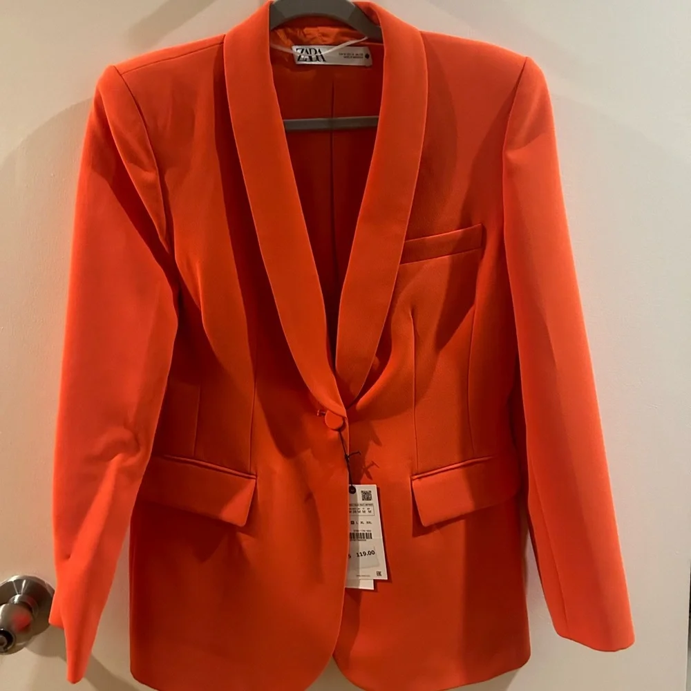 NEW!! Zara Orange Blazer - Picture 2 of 3